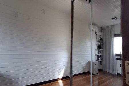 Casa para alugar com 300m², 3 quartos e 3 vagas Casa para alugar com 300m², 3 quartos e 3 vagasQuarto 2