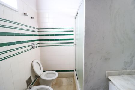 Casa para alugar com 550m², 4 quartos e 9 vagasBanheiro Social