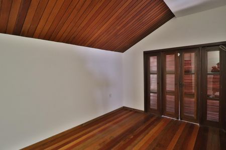 Casa para alugar com 550m², 4 quartos e 9 vagasSuíte 2