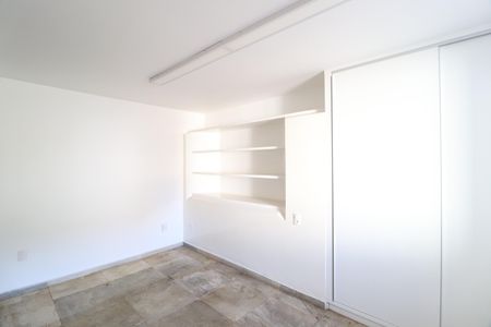 Casa para alugar com 550m², 4 quartos e 9 vagasSuíte 1