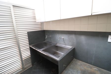 Casa para alugar com 550m², 4 quartos e 9 vagasÁrea de Serviço