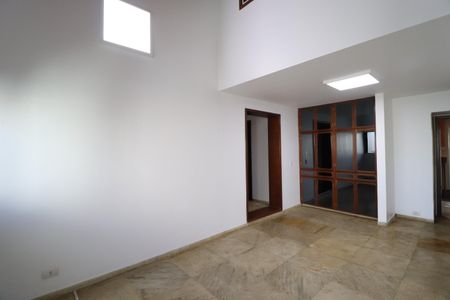 Casa para alugar com 550m², 4 quartos e 9 vagasSala 3