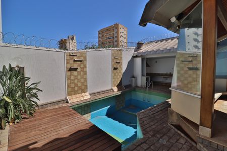 Casa para alugar com 550m², 4 quartos e 9 vagasPiscina