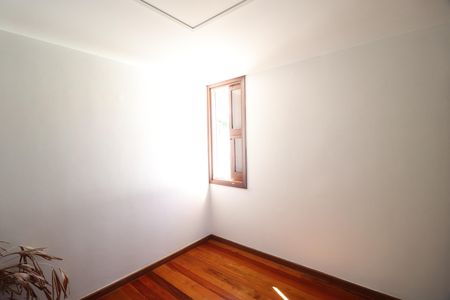 Casa para alugar com 550m², 4 quartos e 9 vagasQuarto 2