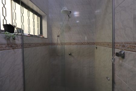 Casa à venda com 450m², 7 quartos e 3 vagasBanheiro 2