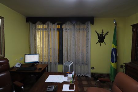 Casa à venda com 450m², 7 quartos e 3 vagasSala