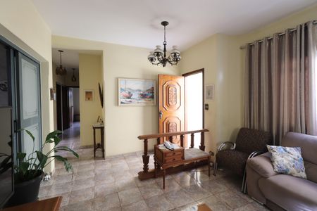 Casa à venda com 450m², 7 quartos e 3 vagasQuarto 3