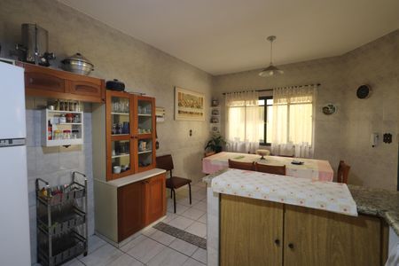 Casa à venda com 450m², 7 quartos e 3 vagasCozinha