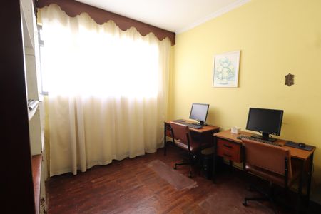 Casa à venda com 450m², 7 quartos e 3 vagasQuarto 6