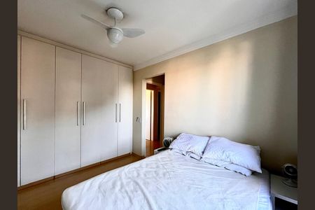 Apartamento à venda com 120m², 3 quartos e 2 vagas Apartamento à venda com 120m², 3 quartos e 2 vagasSuíte 2