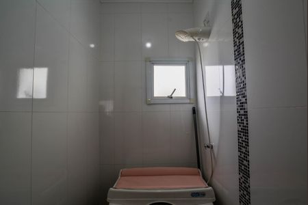 Apartamento à venda com 100m², 2 quartos e 1 vaga Apartamento à venda com 100m², 2 quartos e 1 vagaBanheiro da Suíte