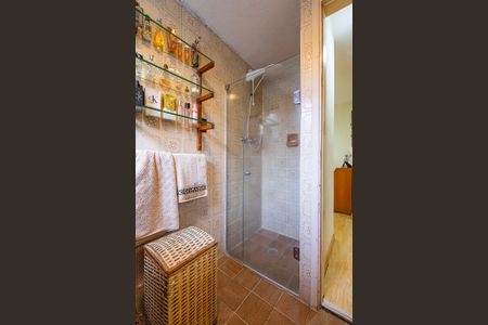 Apartamento à venda com 70m², 2 quartos e 1 vaga Apartamento à venda com 70m², 2 quartos e 1 vagaBanheiro Social