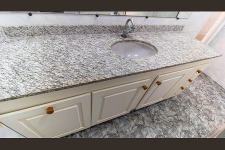 Casa à venda com 403m², 7 quartos e 2 vagas Casa à venda com 403m², 7 quartos e 2 vagasBanheiro