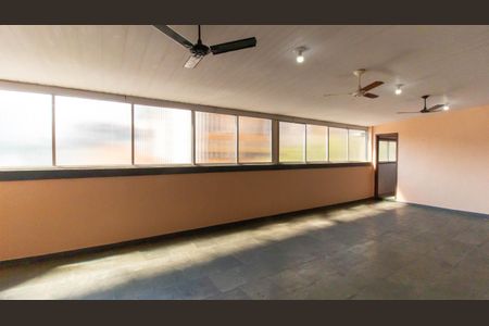 Casa à venda com 403m², 7 quartos e 2 vagas Casa à venda com 403m², 7 quartos e 2 vagasSala