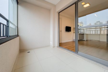 Studio à venda com 32m², 1 quarto e sem vaga Studio à venda com 32m², 1 quarto e sem vagaVaranda