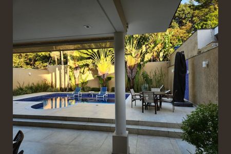 Casa à venda com 360m², 4 quartos e 4 vagas Casa à venda com 360m², 4 quartos e 4 vagasFoto 15