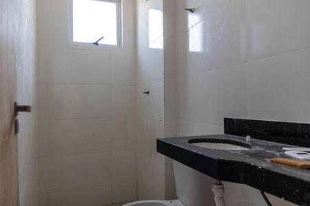 Apartamento à venda com 60m², 2 quartos e 2 vagas Apartamento à venda com 60m², 2 quartos e 2 vagasBanheiro da Suíte