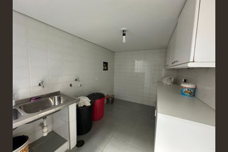 Casa de condomínio para alugar com 400m², 4 quartos e 4 vagas Casa de condomínio para alugar com 400m², 4 quartos e 4 vagasÁrea de Serviço