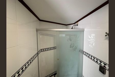 Casa de condomínio para alugar com 400m², 4 quartos e 4 vagas Casa de condomínio para alugar com 400m², 4 quartos e 4 vagasBanheiro 2