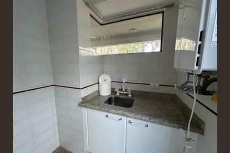Casa de condomínio para alugar com 400m², 4 quartos e 4 vagas Casa de condomínio para alugar com 400m², 4 quartos e 4 vagasÁrea de Serviço