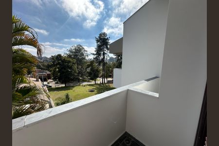 Casa de condomínio para alugar com 400m², 4 quartos e 4 vagas Casa de condomínio para alugar com 400m², 4 quartos e 4 vagasSacada da Suíte 2