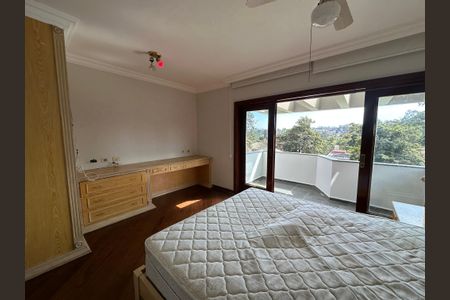 Casa de condomínio para alugar com 400m², 4 quartos e 4 vagas Casa de condomínio para alugar com 400m², 4 quartos e 4 vagasSuíte 1