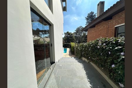 Casa de condomínio para alugar com 400m², 4 quartos e 4 vagas Casa de condomínio para alugar com 400m², 4 quartos e 4 vagasQuintal