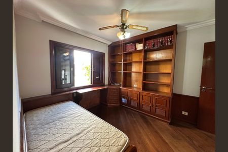 Casa de condomínio para alugar com 400m², 4 quartos e 4 vagas Casa de condomínio para alugar com 400m², 4 quartos e 4 vagasSuíte 3