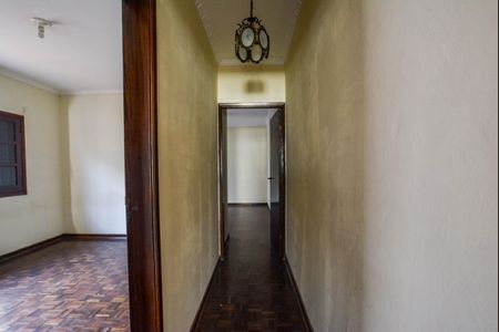 Casa à venda com 260m², 2 quartos e 2 vagas Casa à venda com 260m², 2 quartos e 2 vagasCorredor