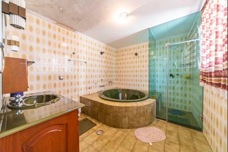 Casa à venda com 300m², 3 quartos e 3 vagas Casa à venda com 300m², 3 quartos e 3 vagasBanheiro da Suíte
