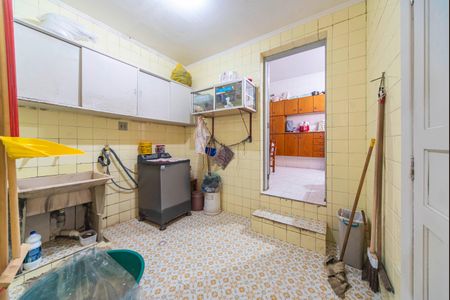Casa à venda com 300m², 3 quartos e 3 vagas Casa à venda com 300m², 3 quartos e 3 vagasÁrea de Serviço