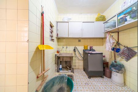 Casa à venda com 300m², 3 quartos e 3 vagas Casa à venda com 300m², 3 quartos e 3 vagasÁrea de Serviço