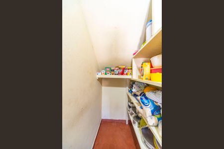 Casa à venda com 300m², 3 quartos e 3 vagas Casa à venda com 300m², 3 quartos e 3 vagasDespensa