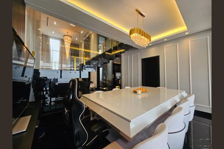 Casa à venda com 241m², 2 quartos e 3 vagas Casa à venda com 241m², 2 quartos e 3 vagasSala de Jantar