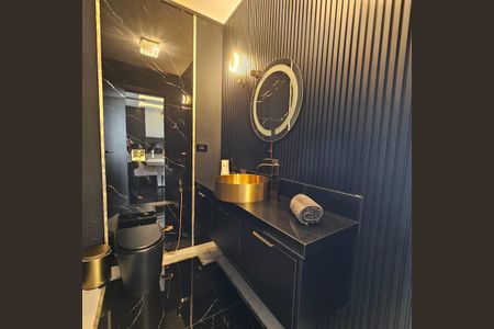 Casa à venda com 241m², 2 quartos e 3 vagas Casa à venda com 241m², 2 quartos e 3 vagasBanheiro