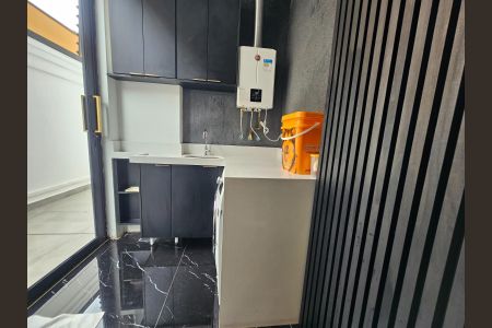 Casa à venda com 241m², 2 quartos e 3 vagas Casa à venda com 241m², 2 quartos e 3 vagasBanheiro