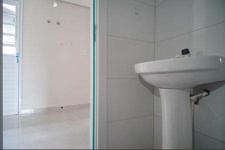 Casa de condomínio à venda com 67m², 2 quartos e 1 vagaLavabo