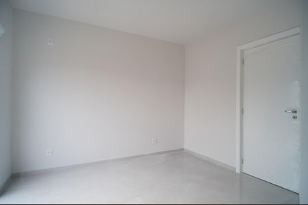 Casa de condomínio à venda com 67m², 2 quartos e 1 vagaQuarto 2