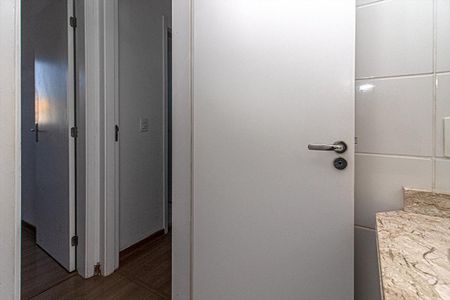 Apartamento à venda com 52m², 2 quartos e 1 vaga Apartamento à venda com 52m², 2 quartos e 1 vagaBanheiro Social