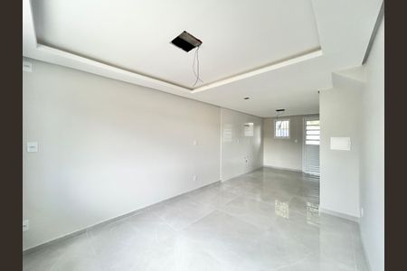 Casa à venda com 67m², 2 quartos e 1 vaga Casa à venda com 67m², 2 quartos e 1 vagaSala