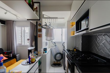 Apartamento à venda com 42m², 2 quartos e sem vaga Apartamento à venda com 42m², 2 quartos e sem vagaCozinha e Área de Serviço