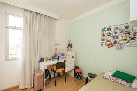 Apartamento à venda com 95m², 3 quartos e 2 vagasQuarto 2
