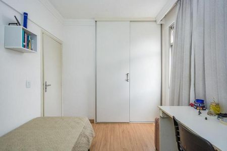 Apartamento à venda com 95m², 3 quartos e 2 vagasQuarto 2