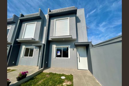 Casa à venda com 67m², 2 quartos e 1 vaga Casa à venda com 67m², 2 quartos e 1 vagaFachada