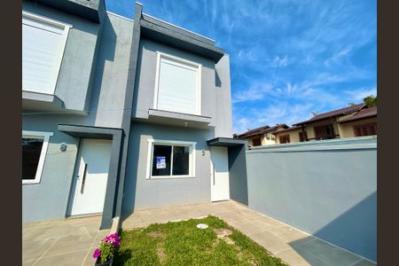 Casa à venda com 67m², 2 quartos e 1 vaga Casa à venda com 67m², 2 quartos e 1 vagaFachada