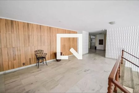 Apartamento à venda com 96m², 3 quartos e 1 vaga Apartamento à venda com 96m², 3 quartos e 1 vagaHall