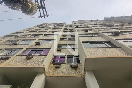 Apartamento à venda com 96m², 3 quartos e 1 vaga Apartamento à venda com 96m², 3 quartos e 1 vagaFachada