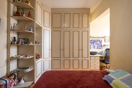 Apartamento à venda com 96m², 3 quartos e 1 vaga Apartamento à venda com 96m², 3 quartos e 1 vagaQuarto 2