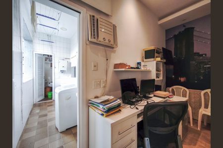 Apartamento à venda com 107m², 3 quartos e 1 vaga Apartamento à venda com 107m², 3 quartos e 1 vagaQuarto de Serviço