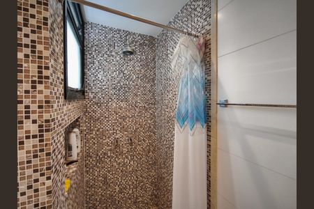 Apartamento à venda com 107m², 3 quartos e 1 vaga Apartamento à venda com 107m², 3 quartos e 1 vagaBanheiro Social